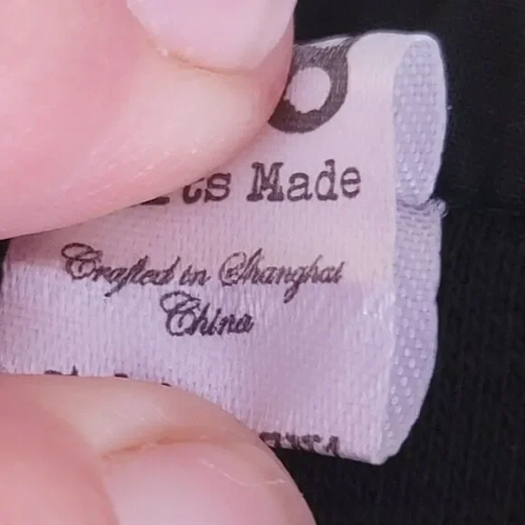 Descendant of Thieves Men's Grey Relaxed Crew Neck Pullover Sweater Thumb Holes - Picture 11 of 11